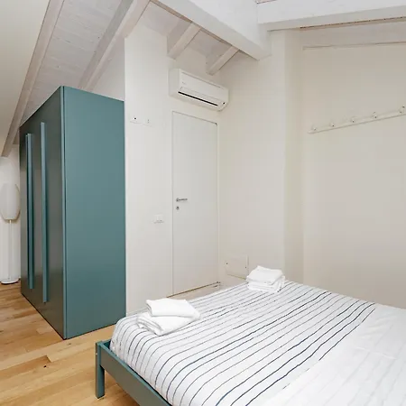38 Apartment *