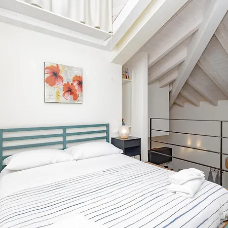 38 Apartment *